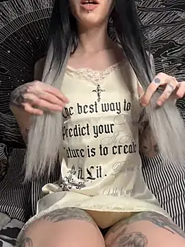 MissMidnightUK online show from 01.11.26