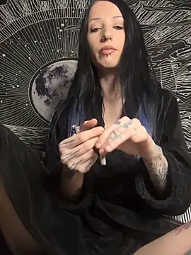 MissMidnightUK online show from 02.05.26