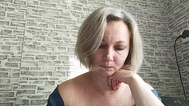 EdithManning online show from 02.17.25