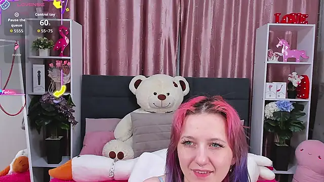 MiaKarlos online show from 11.22.25