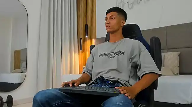 wolf james123 online show from 02.04.25