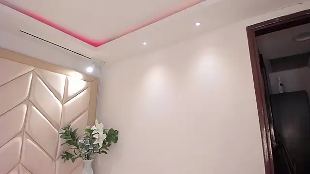 LunaWarner online show from 04.01.26