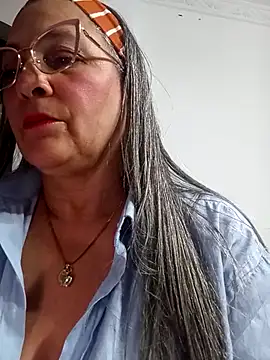 miisevvie  online show from 03.20.25