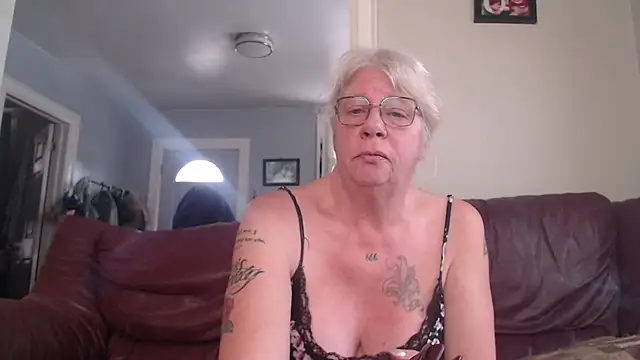 canadiancougar1965 online show from 02.06.25