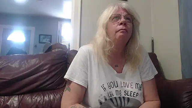 canadiancougar1965 online show from 02.16.25