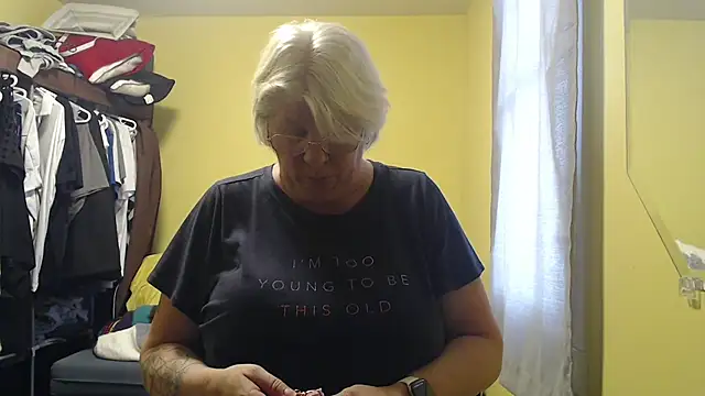 canadiancougar1965 online show from 02.18.26