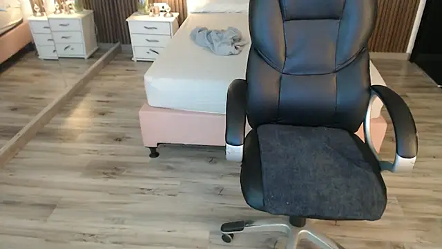 Sam mansson66 online show from 10.24.25