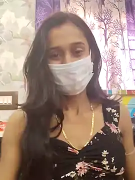 Snapshot of Oleevia chatting on 12.22.24 Oleevia online show from 12.22.24