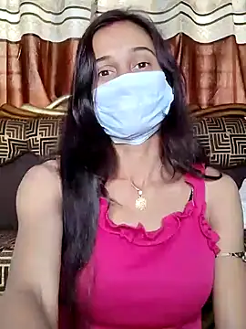 Snapshot of Oleevia chatting on 01.07.25 Oleevia online show from 01.07.25