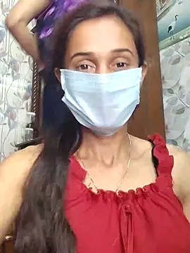 Snapshot of Oleevia chatting on 02.28.25 Oleevia online show from 02.28.25