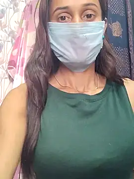 Snapshot of Oleevia chatting on 03.23.25 Oleevia online show from 03.23.25