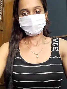 Snapshot of Oleevia chatting on 09.12.25 Oleevia online show from 09.12.25