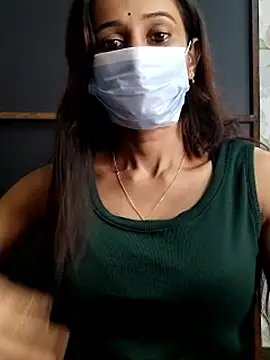 Snapshot of Oleevia chatting on 11.11.25 Oleevia online show from 11.11.25