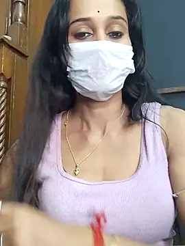 Snapshot of Oleevia chatting on 12.19.25 Oleevia online show from 12.19.25