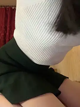 Snapshot of SpecialLina chatting on 12.24.24 SpecialLina online show from 12.24.24