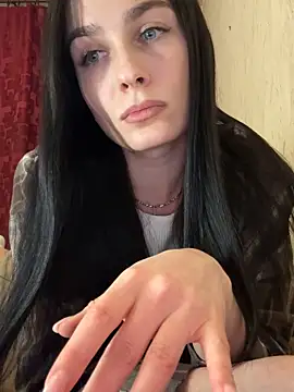 Snapshot of SpecialLina chatting on 02.10.25 SpecialLina online show from 02.10.25