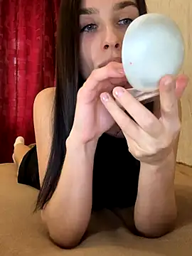 Snapshot of SpecialLina chatting on 09.30.25 SpecialLina online show from 09.30.25