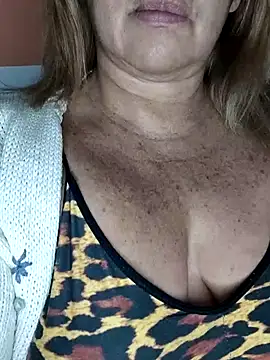 Kasandra Ho online show from 09.12.25