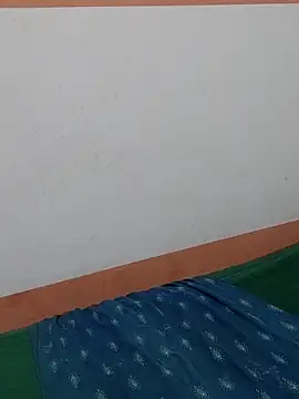 Kasandra Ho online show from 10.22.25