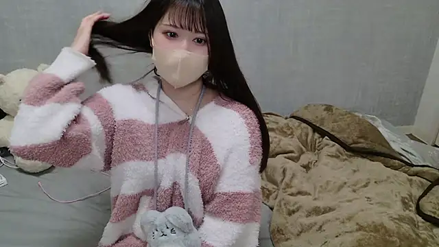 Snapshot of -SHIZUKU- chatting on 01.18.25 -SHIZUKU- online show from 01.18.25
