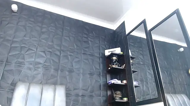 Hanna Fox 69 online show from 10.30.25