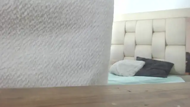 Snapshot of Candy_and_Jh0n chatting on 01.28.25 Candy and Jh0n online show from 01.28.25