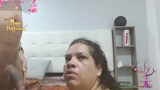 Snapshot of Candy_and_Jh0n chatting on 10.09.25 Candy and Jh0n online show from 10.09.25