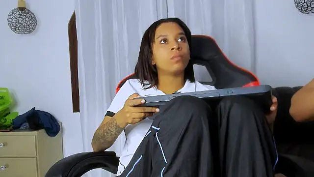 Fernanda brown18 online show from 12.22.25