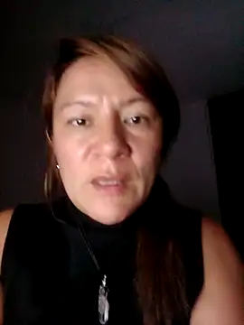 Snapshot of Skylar-Vox- chatting on 02.05.25 Skylar-Vox- online show from 02.05.25