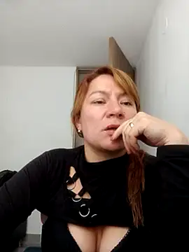 Snapshot of Skylar-Vox- chatting on 02.26.25 Skylar-Vox- online show from 02.26.25
