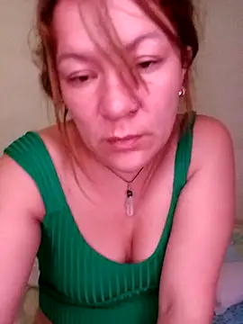Snapshot of Skylar-Vox- chatting on 02.27.25 Skylar-Vox- online show from 02.27.25