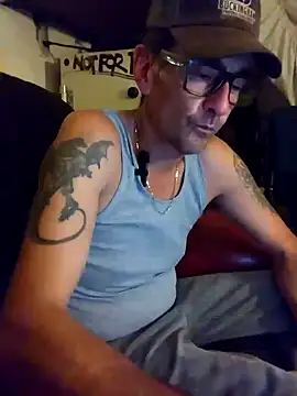 Snapshot of Pumpndeep chatting on 07.16.26 Pumpndeep online show from 07.16.26