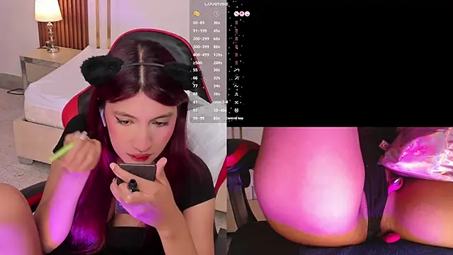 MiaVoss online show from 11.23.25