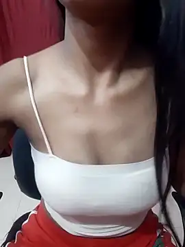 Snapshot of gulabo-Queen chatting on 12.13.25 gulabo-Queen online show from 12.13.25