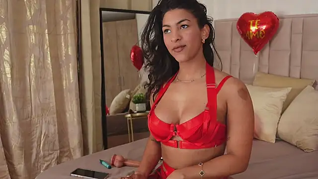 Snapshot of GabyRios chatting on 02.11.25 GabyRios online show from 02.11.25