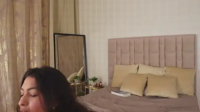 Snapshot of GabyRios chatting on 03.07.25 GabyRios online show from 03.07.25