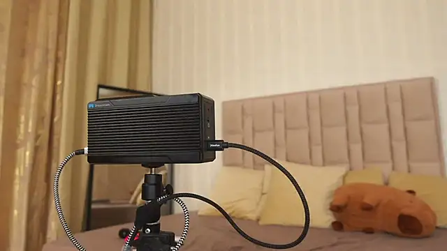 Snapshot of GabyRios chatting on 09.14.25 GabyRios online show from 09.14.25