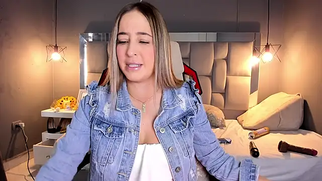 Snapshot of AliceSteel12 chatting on 02.26.25 AliceSteel12 online show from 02.26.25