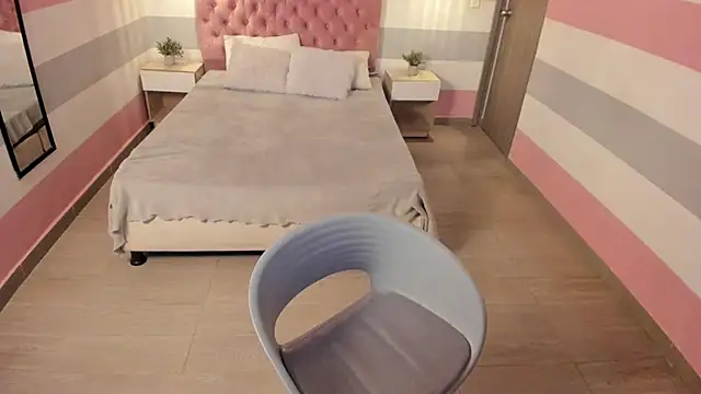 Snapshot of Carol_Pinter chatting on 02.07.25 Carol Pinter online show from 02.07.25