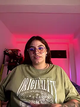 Snapshot of Yuli_zuha chatting on 12.05.24 Yuli zuha online show from 12.05.24