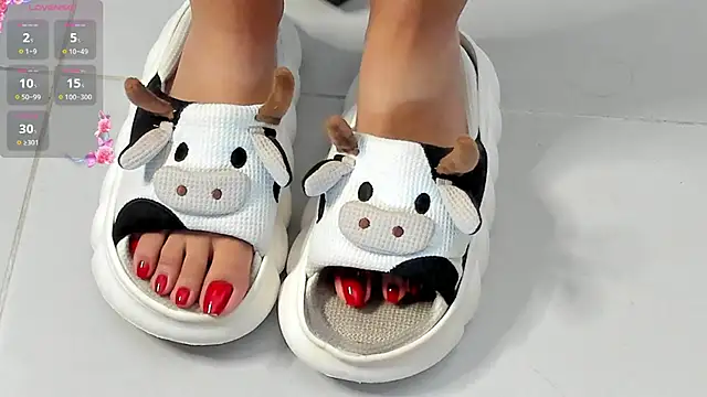 Snapshot of adelarangel chatting on 01.22.25 adelarangel online show from 01.22.25