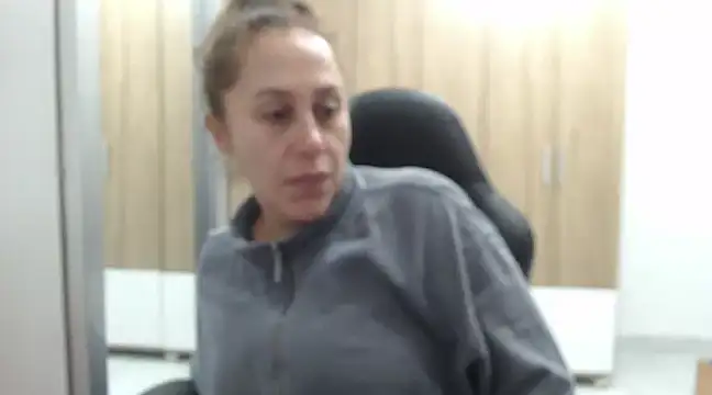 Snapshot of RoxanaLove9 chatting on 02.08.25 RoxanaLove9 online show from 02.08.25