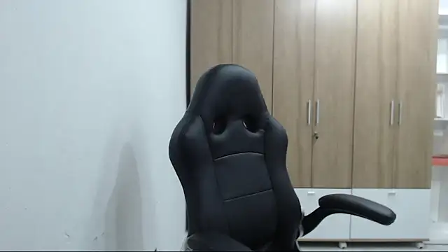 RoxanaLove9 online show from 03.31.26