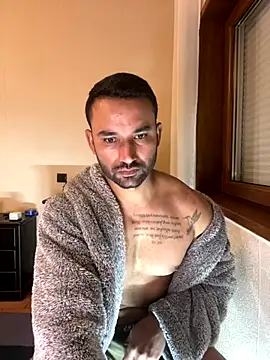 Snapshot of ali_babachapter2 chatting on 12.08.24 ali babachapter2 online show from 12.08.24