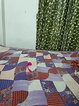 Snapshot of Hottyalia chatting on 09.28.25 Hottyalia online show from 09.28.25