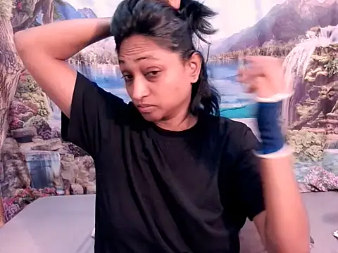 Snapshot of indianspicey chatting on 11.10.25 indianspicey online show from 11.10.25