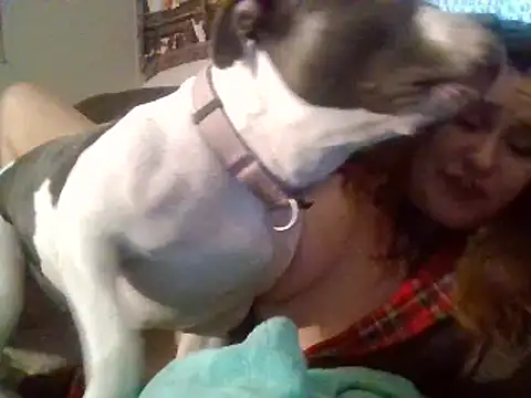 Snapshot of IvanaPlenty chatting on 12.22.24 IvanaPlenty online show from 12.22.24