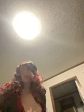 Snapshot of IvanaPlenty chatting on 12.28.24 IvanaPlenty online show from 12.28.24