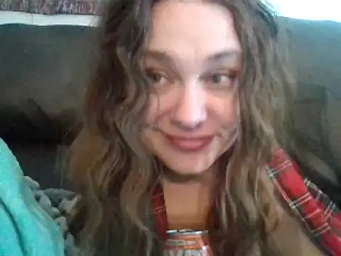 Snapshot of IvanaPlenty chatting on 01.27.25 IvanaPlenty online show from 01.27.25