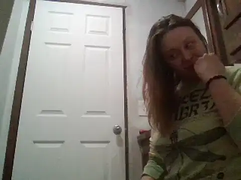 Snapshot of IvanaPlenty chatting on 02.24.25 IvanaPlenty online show from 02.24.25